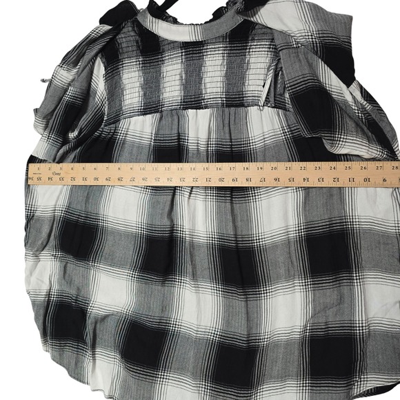 Lane Bryant Womens Black White Plaid Bell Sleeve Smocked Neck Tunic Top 22 Boho - Picture 5 of 8
